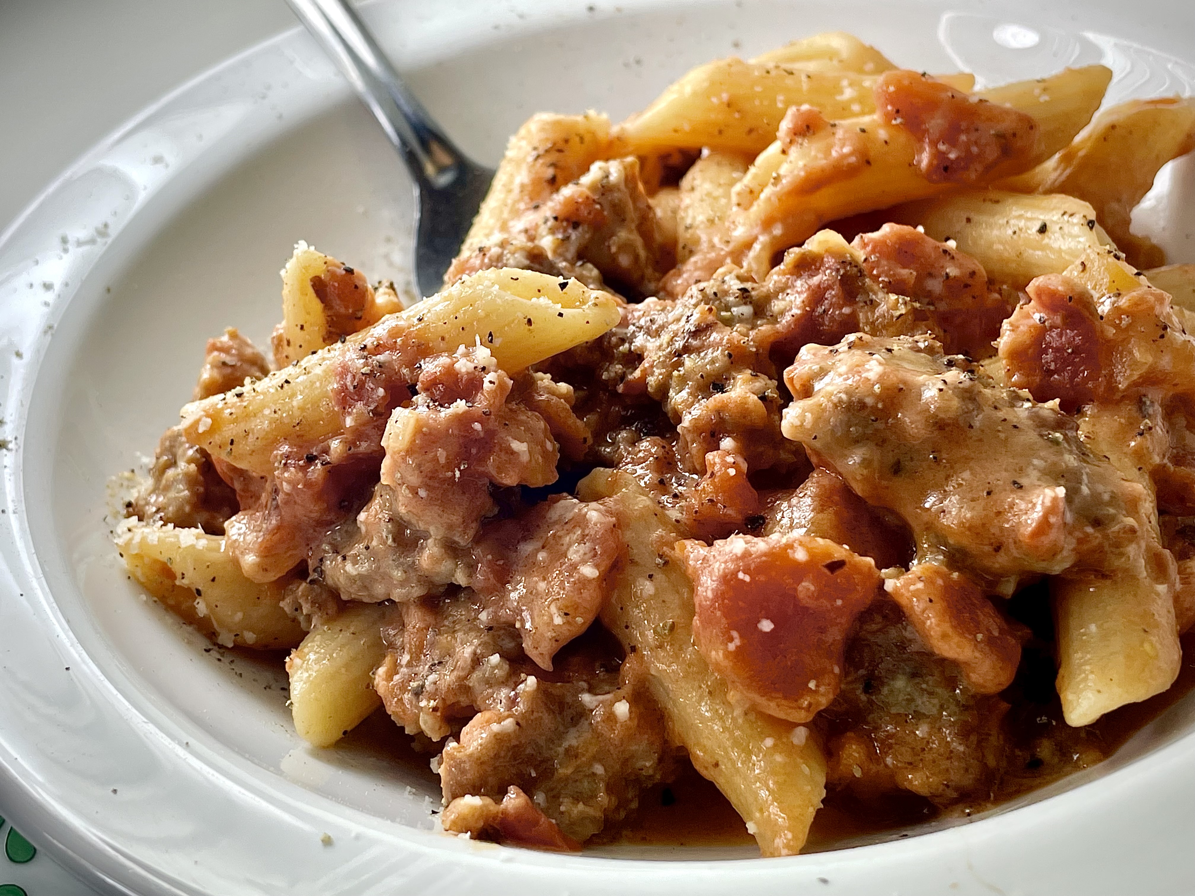 Pasta with Creamy Red Sauce & Sausage – Make It and Bake It with Beth